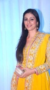 Tabu (actress) Biography, Family, Boyfriend, Height And More