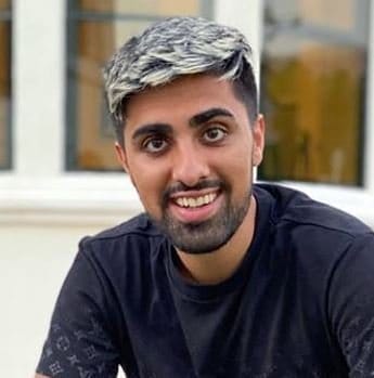Mo Vlogs Biography, Age, Sister, Religion, Nationality, Girlfriend And More