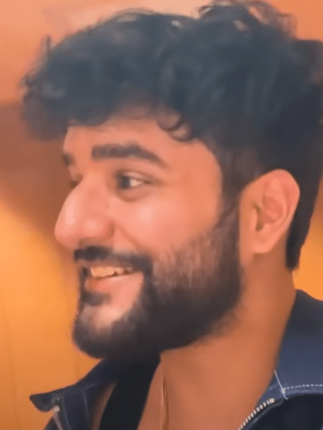 Abhishek Malhan Net Worth in 2023