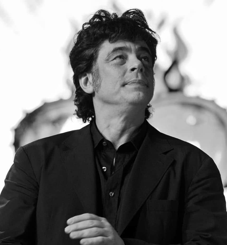 Benicio Del Toro Early life